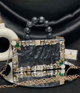 Bolso de Mano de Resina Ecológico Hecho a Mano para Mujer, Diseño Único, Construcción Duradera, Acabado Elegante para Eventos Especiales MULTI CRAFT - Product Image 5