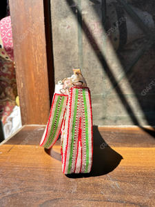 Sac à bandoulière perlé motif pêche, Pochette de resort motif fraise, Sac à main artisanal, Fabricant, Vente en gros, OEM, Export, Marque privée, En vrac - Product Image 4