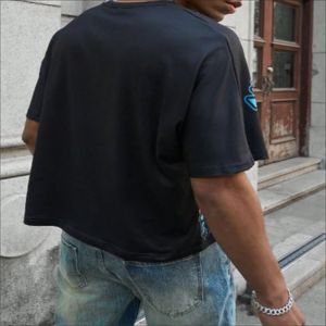 เสื้อยืดสตรีทแวร์พิมพ์ลายแบบเต็มตัวด้วยเทคนิคการถ่ายเทความร้อนแบบฉีดตรง ผ้าเทอร์รี่เนื้อแน่น คุณภาพสูง ทรงโอเวอร์ไซส์ บ็อกซี่ฟิต ผ้าฝ้าย 100% - Product Image 2