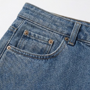 Shorts en jean déchiré taille haute skinny personnalisables pour femme – Collection été – Style décontracté et tendance - Product Image 5