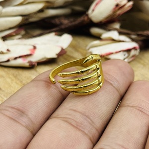 Nueva Llegada Anillo de Latón con Diseño de Esqueleto y Garras Góticas para Mujer, Chapado en Oro de 18k, Joyería Gótica para Mano, Venta al por Mayor/OEM/ODM - Product Image 2