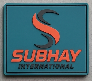 Parche de Goma Rectangular SUBHAY INTERNATIONAL, Logotipo Bordado en 3D Verde y Negro para Coser - Product Image 2