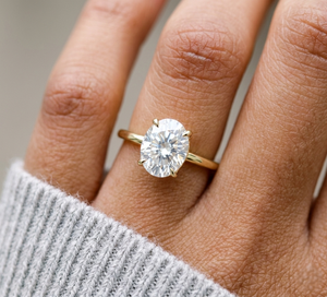 Anillo de Boda Solitario Ovalado de Diamante de Laboratorio en Oro Real de 18K, Joyería Fina para Novia, Talla Personalizada - Product Image 5