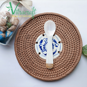 Las cucharas perfectas para servir caviar caro Diseño muy único Cuchara de caviar hecha a mano con incrustaciones de nácar dorado Tamaño 10cm - Product Image 5