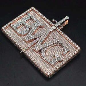 Colgante de Libro Personalizado de Lujo con Incrustaciones de Moissanita Blanca y Oro Rosa, Joyería Hip Hop Bling Ice - Product Image 4