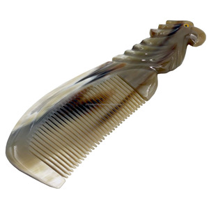 Peigne en corne de buffle/vache classique 100% naturel, fait à la main, écologique, peigne de coiffure de salon en provenance d'Inde, corne véritable personnalisée - Product Image 4