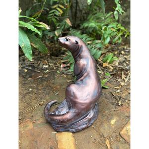 Estatua de foca de tamaño real con acabado en bronce, resistente a la intemperie y al agua, escultura de foca de hierro fundido hecha a mano. - Product Image 1