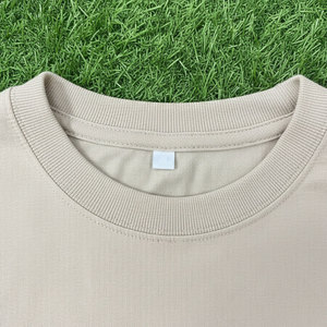 เสื้อยืดโอเวอร์ไซส์ลายกราฟิกสำหรับผู้ชาย ผ้าคอตตอนหนา คอกลม ไหล่ตก ทรงหลวม รับผลิตตามแบบ OEM ขายส่ง - Product Image 3