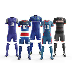 Conjunto de Uniforme de Fútbol de Croacia, Cuello en V, Manga Corta, a Cuadros, Rojo, Blanco y Azul, Sublimado, Poliéster Transpirable, Ropa Deportiva para Hombre Adulto - Product Image 6