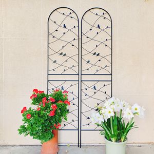Set di 4 Tralicci da Giardino in Metallo Nero Antiruggine 220 cm x 50 cm, Supporto per Fiori da Esterno, Decorazione per Uccelli, Traliccio per Piante Rampicanti - Product Image 2