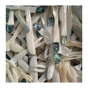 Cuchara de Nácar Natural con Incrustaciones de Concha, Hecha a Mano en Vietnam, Artesanía Decorativa, Utensilio de Servir - Product Image 5