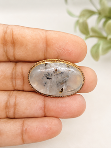 Pendentif en laiton rainuré en préhnite naturelle en gros |   Collier chaîne à maillons plaqué or fait main |   Fabricant OEM ODM - Product Image 1