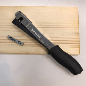 Nouveau bricolage industriel T50 6(1/4 ')-10mm(3/8') marteau agrafeuse manuel léger pour la décoration en bois maison Wrap Decking-1 an de garantie - Product Image 4