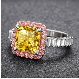 Bague de fiançailles personnalisée SHRAMAN DIAMOND, diamant de laboratoire CVD de luxe, taille coussin, jaune vif, halo, or blanc 14 carats - Product Image 1