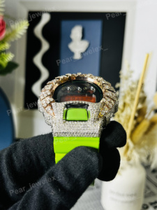 Reloj de Plata 925 con Moissanita VVS, Caja Redonda con Bisel, Reloj Digital con Diamantes de Moissanita, Correa Verde, Reloj con Piedras Engastadas a Mano - Product Image 5