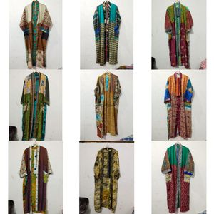 ชุดคลุมกิโมโนไหมอินเดียแท้ 100% สำหรับฤดูหนาว คอวี ปิดด้วยเชือกผูก ยาวเต็มตัว แขนยาว เนื้อผ้านุ่ม สไตล์วินเทจ เหมาะสำหรับงานปาร์ตี้ริมชายหาด - Product Image 1