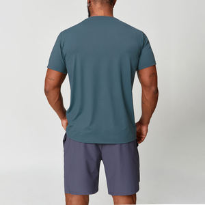 T-shirt de sport en polyester bleu sarcelle pour homme - T-shirt d'entraînement athlétique à séchage rapide - Vêtements d'équipe personnalisés directement de l'usine de Sialkot - Product Image 5