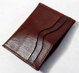 Vente en gros de pochettes à monnaie en cuir naturel cousues à la main, personnalisées, élégantes, avec fermeture éclair lisse et robuste, pour cadeaux ou produits. - Product Image 1
