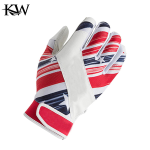 ถุงมือตีเบสบอลคุณภาพสูง ดีไซน์ตามหลักสรีรศาสตร์  บุนวมนุ่มพิเศษ ช่วยเพิ่มการยึดเกาะ  รูระบายอากาศ ทนทาน สวมใส่สบาย เหมาะสำหรับการฝึกซ้อม - Product Image 3