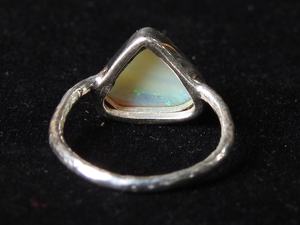Bague en opale solide australienne sertie en bélière - Argent - Pierre de naissance d'octobre - Taille US 5 - Cadeau de mariage fait à la main pour elle - Product Image 6