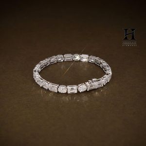 Bracelet tennis en diamants de formes variées de qualité supérieure, design de bijoux haut de gamme en or 14K/18K - Product Image 1