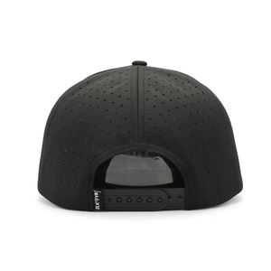 OARH INT INDUSTRY 2026 Gorra Snapback Unisex de Alta Calidad con 5 Paneles, Visera Plana Negra, Personalizada con Corte Láser y Parche Bordado 100% - Product Image 4