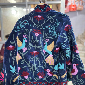 Chaqueta de algodón Suzani hecha a mano en India, chaqueta corta bordada a mano, abrigo unisex, chaqueta corta Suzani hecha a mano - Product Image 1