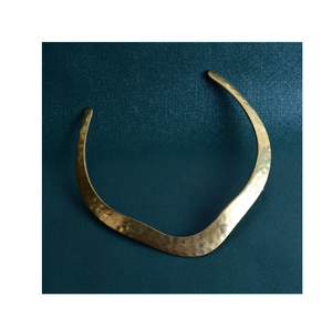 Collier ras du cou minimaliste chrétien en laiton, motif floral élégant, style vintage raffiné pour mariages et fêtes - Product Image 3