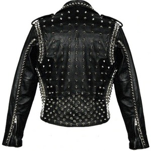 เสื้อแจ็คเก็ตหนังผู้ชายสีดำประดับหมุดสีเงินพร้อมเข็มขัด - Product Image 2