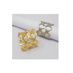 Porte-serviettes élégant et luxueux en aluminium doré et argenté, motif géométrique, style ajouré moderne, pour mariage et banquet, vente en gros. - Product Image 1