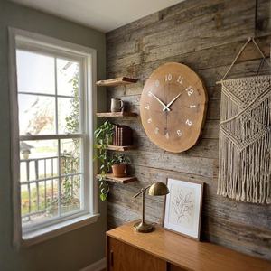 Reloj de Madera Hecho a Mano con Corteza de Árbol, Decoración Rústica de Pared Estilo Granja - Product Image 4