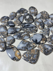 Cabochon de jaspe naturel Maligano, pierre plate noire polie à la main lisse pour la fabrication de bijoux, pierres précieuses en vrac - Product Image 2