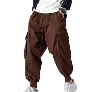 กางเกงคาร์โก้ผู้ชายทรงโมเดิร์น สไตล์สตรีทแวร์ ผ้าทนทาน สวมใส่สบาย เหมาะสำหรับแฟชั่นสตรีท ใส่ได้ทุกวัน และไลฟ์สไตล์แอคทีฟ - Product Image 1