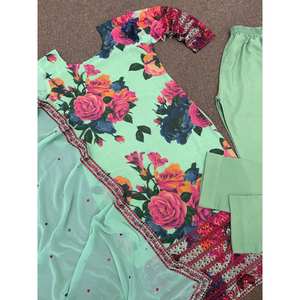 Ensemble de costume pour femme avec haut et dupatta, imprimé numérique fantaisie - Product Image 2