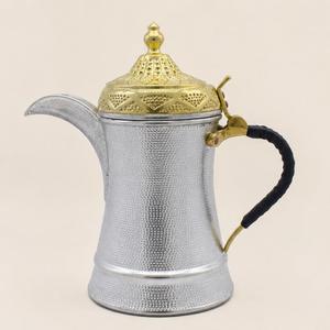 Hammered <b>Arabic</b> Dallah Coffee Pot with Golden Brass Lid Middle Eastern Silver Coffee Kettle Custom Logo Stainless Steel <b>Tea</b> Pot - Product Image 3