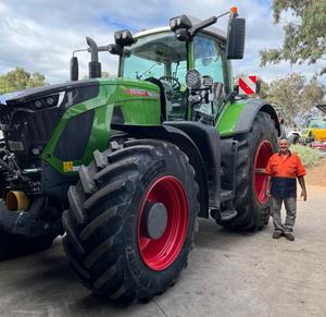 Tractor Agrícola Fendt de Alta Eficiencia, 100HP, 4WD, Automático, Motor Potente con Bomba Integrada, Caja de Cambios y Rodamientos - Product Image 4