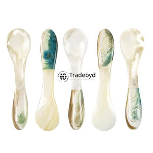 Cuillère élégante en nacre incrustée, fabriquée à la main, Tradebyd - Product Image 4