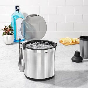 Seau à glace classique en métal pour refroidir les boissons, servir le champagne et le vin, idéal pour les hôtels, restaurants, bars, fêtes à domicile et événements. - Product Image 4