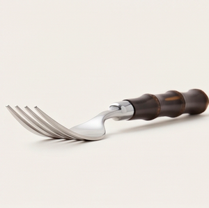 Juego de cubiertos de acero inoxidable con mango de bambú vintage, acabado pulido de alto brillo, ideal para uso en restaurantes. - Product Image 4