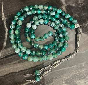 Tasbih Mala islamique tendance en résine, perles de prière personnalisées lisses et polies pour le Dhikr, la pleine conscience et les coffrets cadeaux par Universal Overseas - Product Image 4