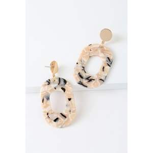 Boucles d'oreilles en résine de qualité supérieure, accessoires élégants en cristal pour les fêtes, les occasions décontractées et les occasions festives, fabriquées à la main pour une durabilité longue durée - Product Image 4