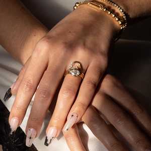 Anillo de Compromiso con Diamante Cultivado en Laboratorio East West Pear, Oro Sólido de 14K/18K Personalizado, Anillo de Boda Moderno, Venta al Por Mayor, Certificado IGI - Product Image 4