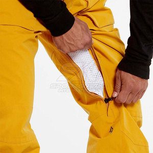 Salopettes d'hiver élégantes et fonctionnelles avec tissu résistant et coupe confortable pour les activités de ski et de snowboard - Product Image 6
