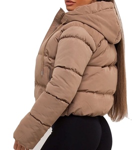 Blouson matelassé unisexe pour temps froid avec col montant et capuche, personnalisation complète sur la tendance 2026 - Product Image 3
