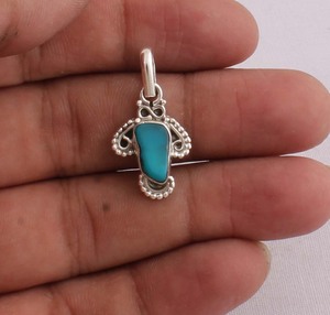 Pendentif en turquoise naturelle, bijoux en argent sterling 925, pendentif en pierre précieuse fait main, style vintage, collier ovale en turquoise bleue - Product Image 1