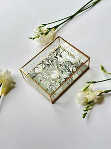 Boîte à bijoux en verre avec cadre métallique et bord festonné, présentoir, organisateur, plateau de rangement pour coiffeuse - Product Image 3