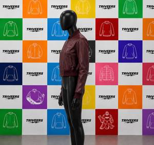 2026 Women’s Burgundy Leather Bomber <b>Jacket</b> Custom Logo Premium Cropped <b>Zip</b> <b>Up</b> Casual Fashion <b>Jacket</b> Made In Pakistan - Product Image 2