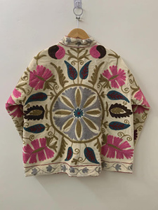 Chaqueta de Terciopelo Bordada a Mano con Diseño Suzani para Mujer, Estilo Bohemio, Ropa de Abrigo Floral de Invierno - Product Image 3