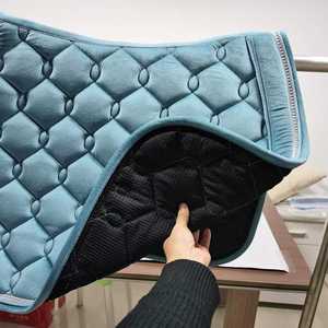 Manta para Silla de Montar de Equitación |   Almohadilla Antideslizante para Silla de Montar de Doma y Salto con Forro Transpirable de Bambú para Equitación - Product Image 2