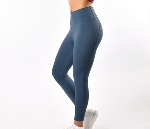 Leggings décontractés pour femmes Solid Fighter, taille mi-haute, longueur genou, coupe ajustée, en Spandex/Nylon, respirants, antibactériens, sans coutures - Product Image 1